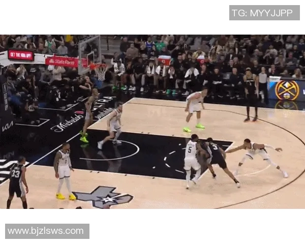 骑士与雄鹿激战回顾精彩比赛录像分析与精彩瞬间分享